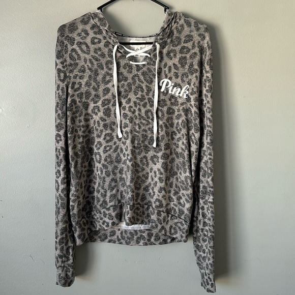 PINK Victoria's Secret Sweaters - Pink thin pullover